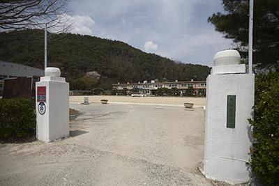 북천초등학교 교문 썸네일 이미지