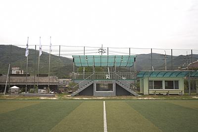 하동 인조잔디축구장 조회대 썸네일 이미지