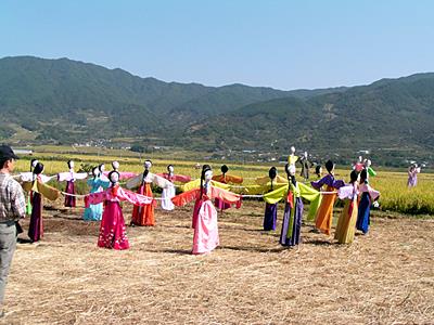 황금 들판 축제 허수아비 강강술래 테마장 썸네일 이미지